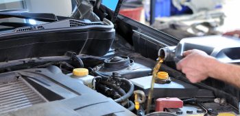 Image Pentingnya Ganti Oli Mesin Mobil Secara Rutin!
