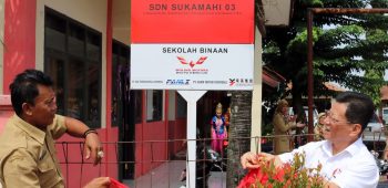 Image Wuling Has Donated Education Facilities in Cikarang