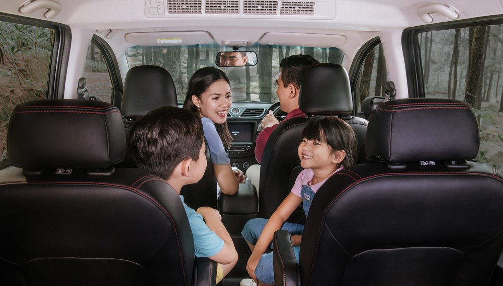 Kaca Film Mobil Menjaga Privasi Penumpang