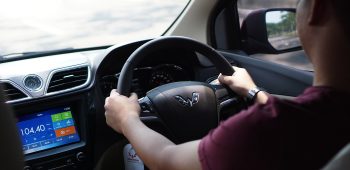 Image 4 Tips Berkendara Mobil Setiap Hari Agar Tetap Aman