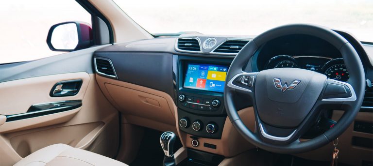 Image 5 Important Stuffs to be Carried in Your Car