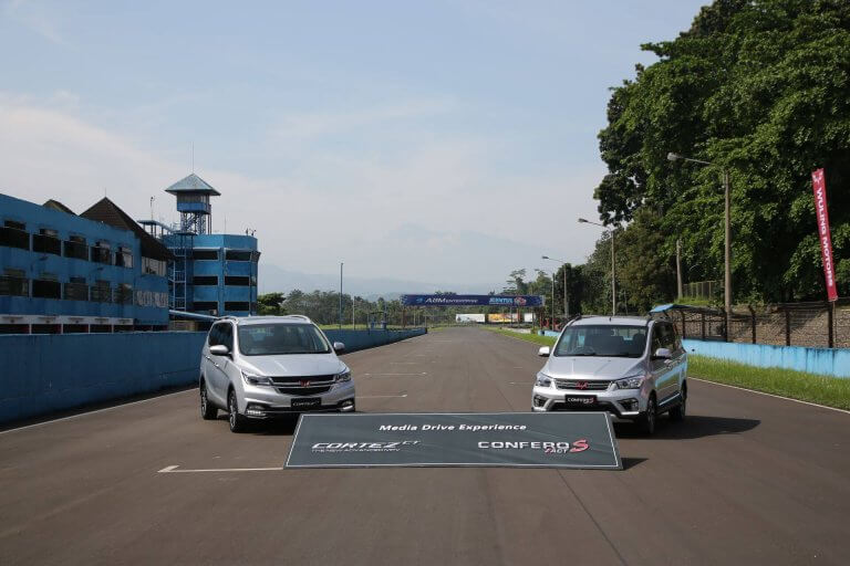 Image Wuling Tampilkan Varian Terbaru Dari Lini Produk MPV Andalannya