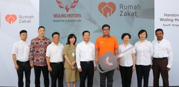 Image Wuling Motors Donasikan Ambulans dan Mobil Klinik