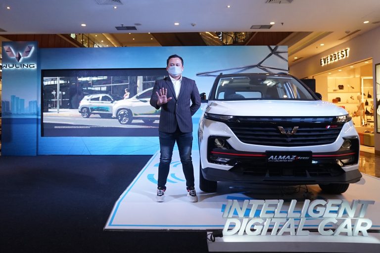 Image Wuling Almaz RS Resmi Diperkenalkan di Kota Pontianak