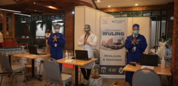 Image Covid-19 Vaccination Center #Bersama Wuling Lawan Corona is Held Again