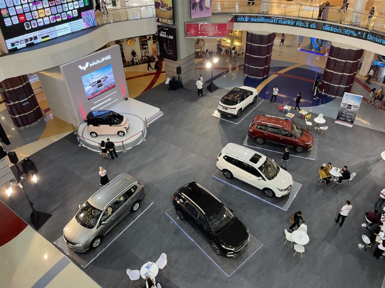 Image Wuling Held Its 5th Anniversary Celebration and Visitors Can Start Pre Book Wuling Air ev in Makassar