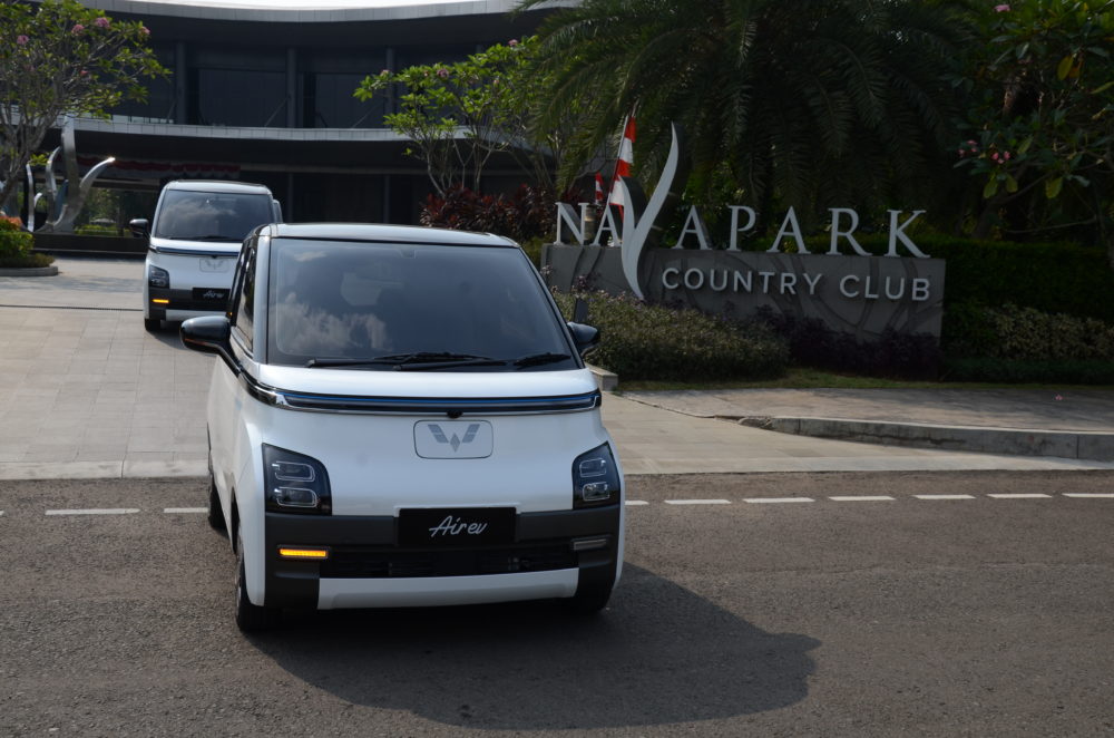 Bertempat di Kawasan Nava Park BSD City rekan media nasional menjajal pengalaman berkendara bersama Air ev dalam berbagai situasi jalanan perkotaan 1000x662