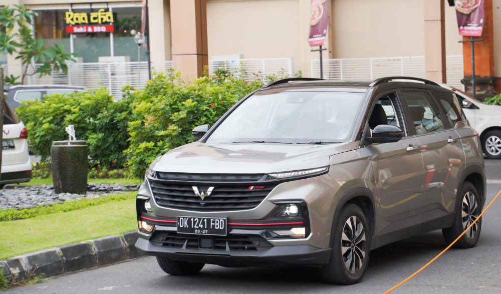 Wuling pun menyediakan 1 unit Almaz RS yang merupakan The First Leading Intelligent Digital Car bagi para pengunjung yang ingin mencoba sensasi berkendara bersama SUV pintar Wuling ini 1000x587