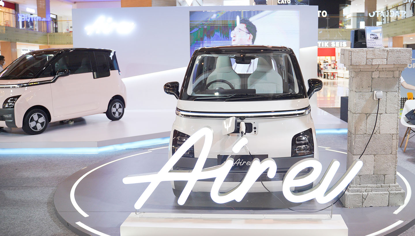 Image Wuling Officially Markets Its First Electric Vehicle, Air ev, in the Island of the Gods