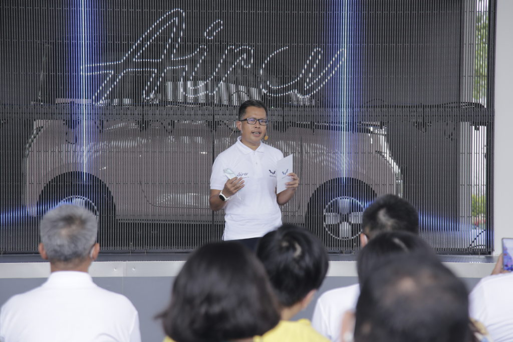 Wuling Menggelar Handover Ceremony Untuk 100 Konsumen Air ev Pertama Wuling Menggelar Handover Ceremony Untuk 100 Konsumen Air ev Pertama
