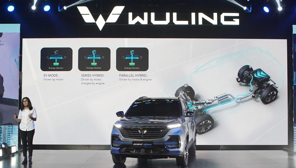 Wuling Almaz Hybrid mengaplikasikan multi mode dedicated hybrid transmission DHT 1000x569