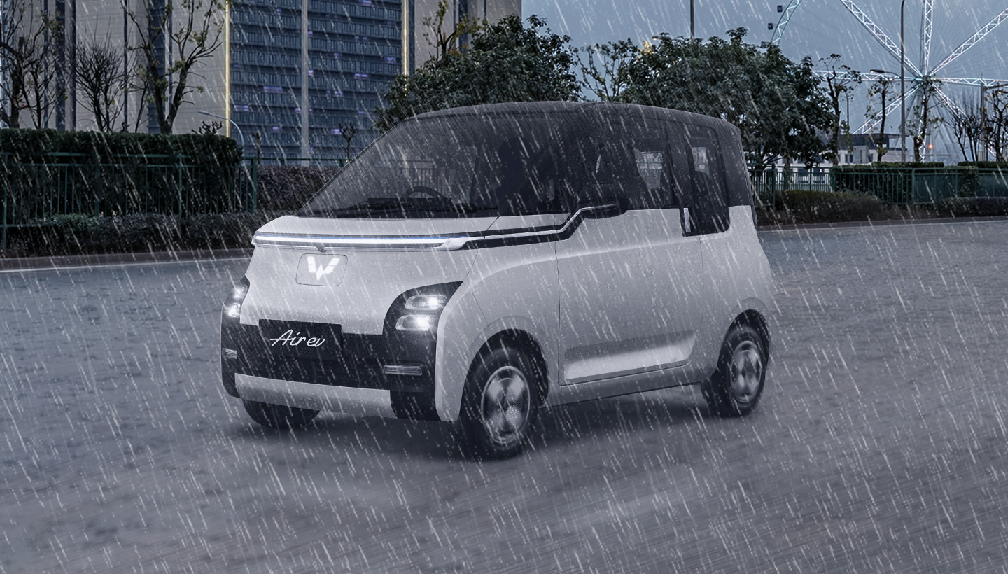 Image Safety Tips for Driving an Electric Car in the Rain