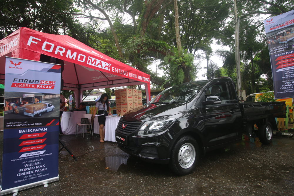 Kendaraan komersial ini dipasarkan di Kalimatan Timur dengan harga on the road Rp180.000.000 untuk Formo Max Standard dan Rp188.000.000 untuk Formo Max AC 1000x667