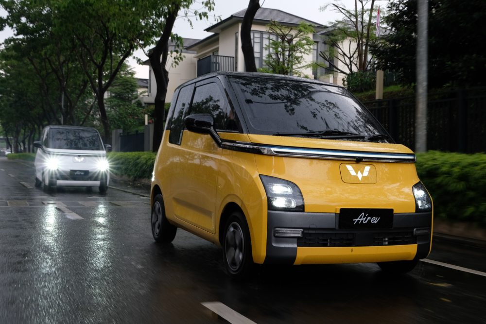 Mobil listrik pertama Wuling untuk Indonesia yakni Air ev berhasil menguasai pangsa pasar kendaraan listrik di Indonesia sebesar 687 hingga akhir tahun 2022 1000x667