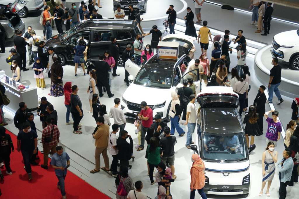 Wuling Achieved Positive Results At The Indonesia International Motor   Air Ev Seri New Confero Dan Alvez Mencatatkan Penjualan Tertinggi Di Antara Produk Wuling Lainnya Di IIMS 2023 1024x681 