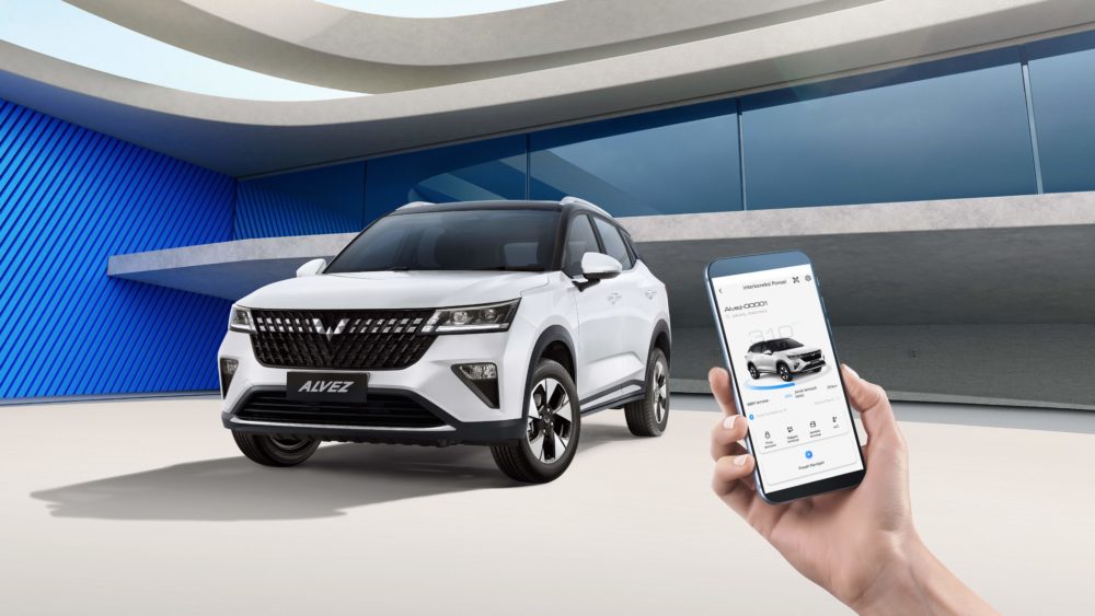 Wuling Alvez hadir dengan inovasi Wuling Remote Control App yang menghubungkan pengguna dengan mobilnya melalui internet 1000x563