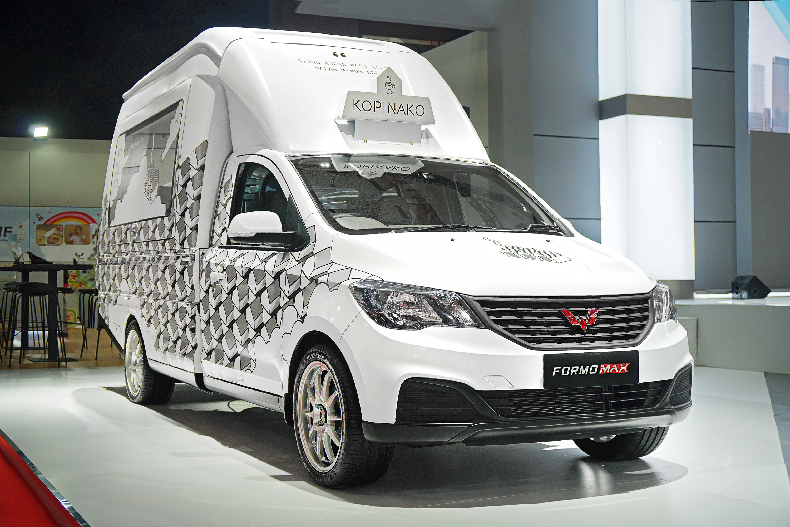 Image Wuling Kolaborasi Bersama Kopi Nako, Formo Max Menjadi Mobile Cafe di IIMS 2023