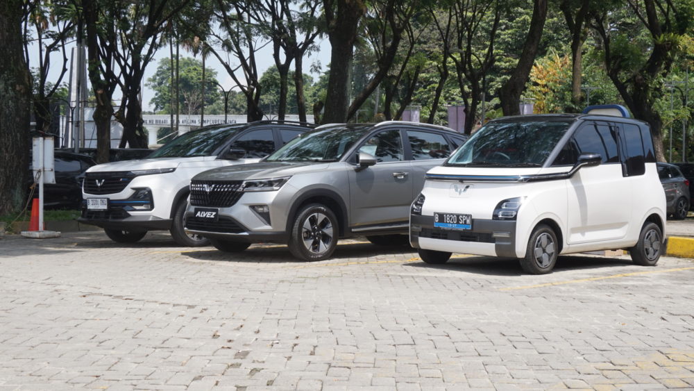 Bagi konsumen yang ingin mencoba ragam inovasi dari Wuling tersedia juga unit test drive yang bisa dicoba di Botani Square Bogor 1000x563