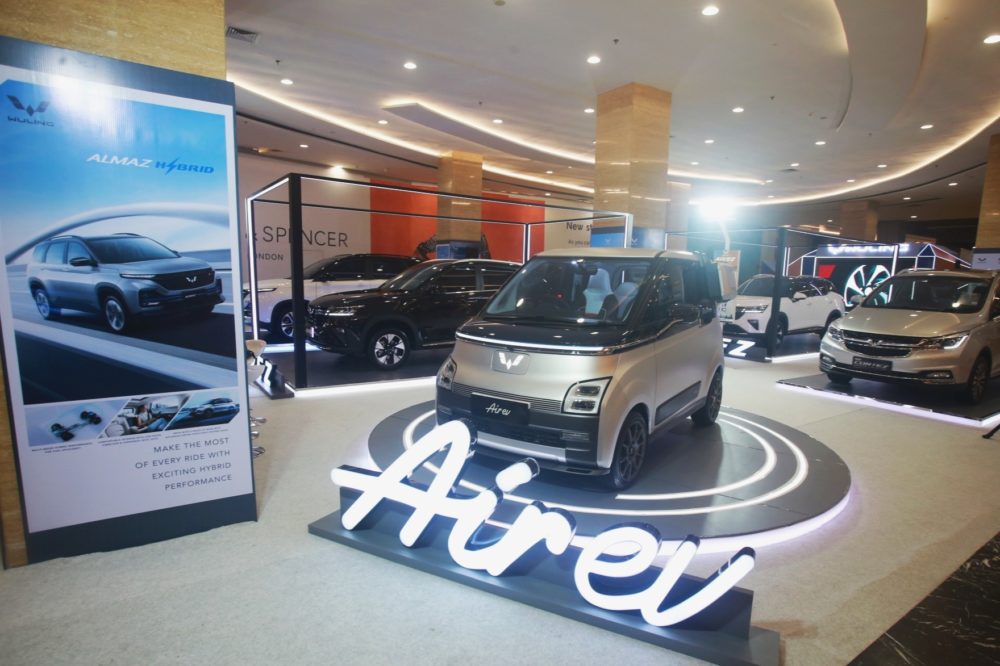 Dalam pameran ini Wuling turut menampilkan lini produk lainnya di Pakuwon Mall Yogyakarta 1000x666