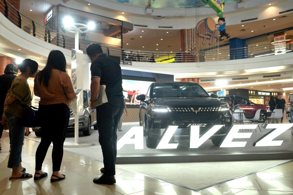 Konsumen dapat melihat secara langsung Alvez sebuah compact SUV yang memadukan desain stylish dan inovasi di Manado Town Square 1000x667