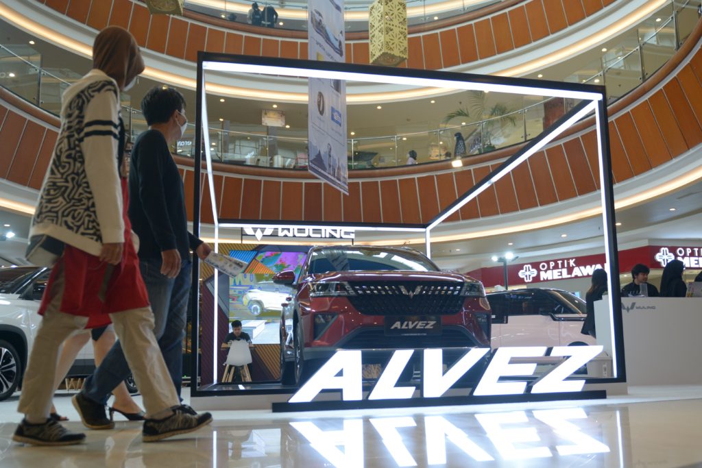 Wuling Alvez ‘Style and Innovation in One SUV’ Resmi Dipasarkan di Pontianak Wuling Alvez ‘Style and Innovation in One SUV’ Resmi Dipasarkan di Pontianak