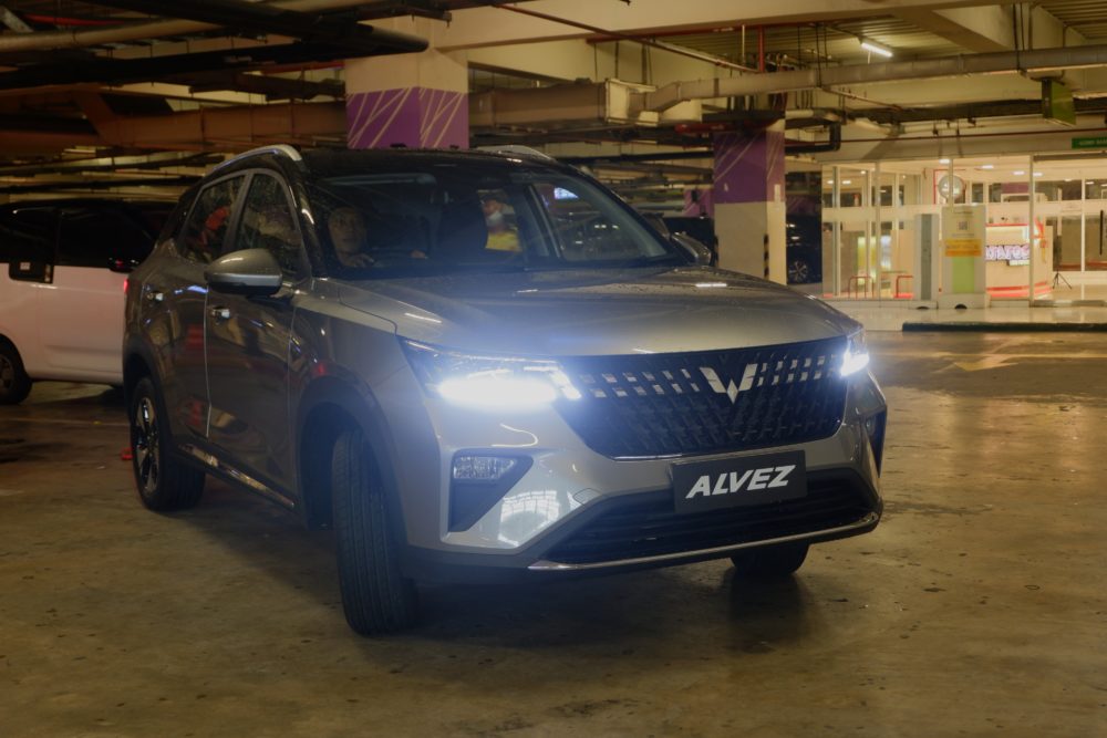 Pengunjung pun dapat menjajal pengalaman berkendara bersama compact SUV terbaru dari Wuling yang memadukan gaya dan inovasi dalam sebuah kendaraan yakni Alvez 1000x667