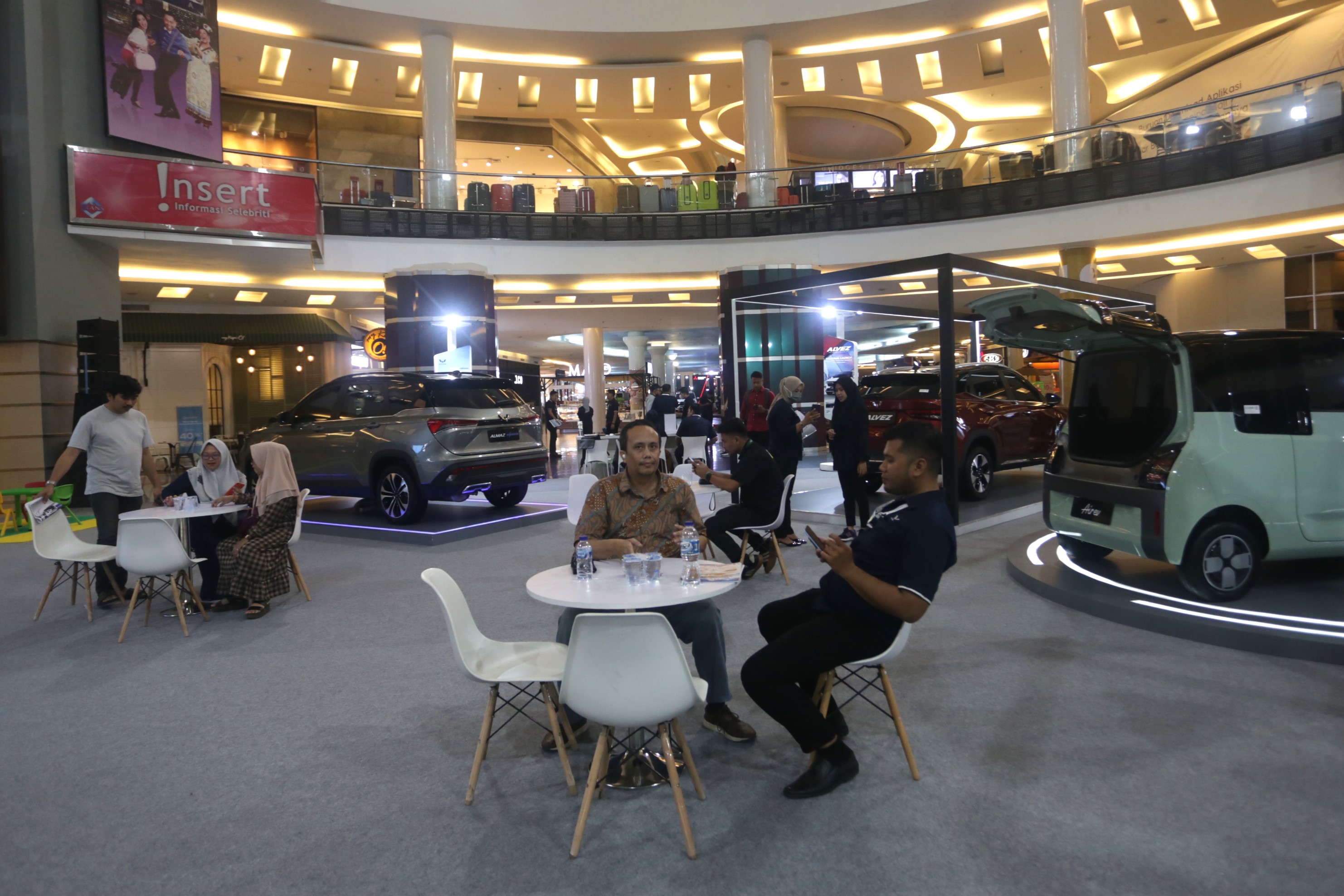 Image Wuling Alvez ‘Style and Innovation in One SUV’’ Resmi Dipasarkan di Kota Makassar