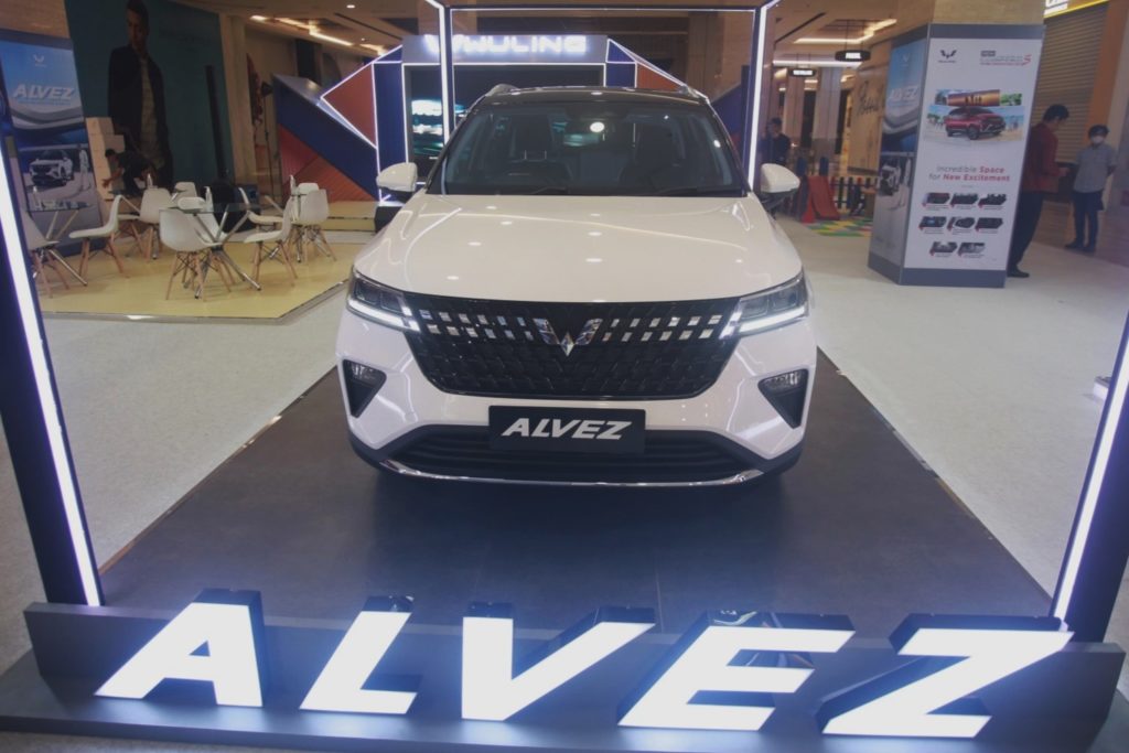 Wuling Officially Launches Alvez, 'Style and Innovation in One SUV' in Yogyakarta Wuling Officially Launches Alvez, 'Style and Innovation in One SUV' in Yogyakarta