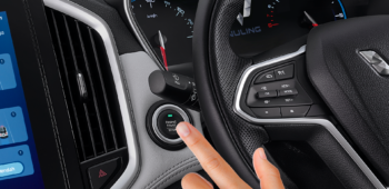 Image The Right Way to Warm Up Automatic and Manual Cars