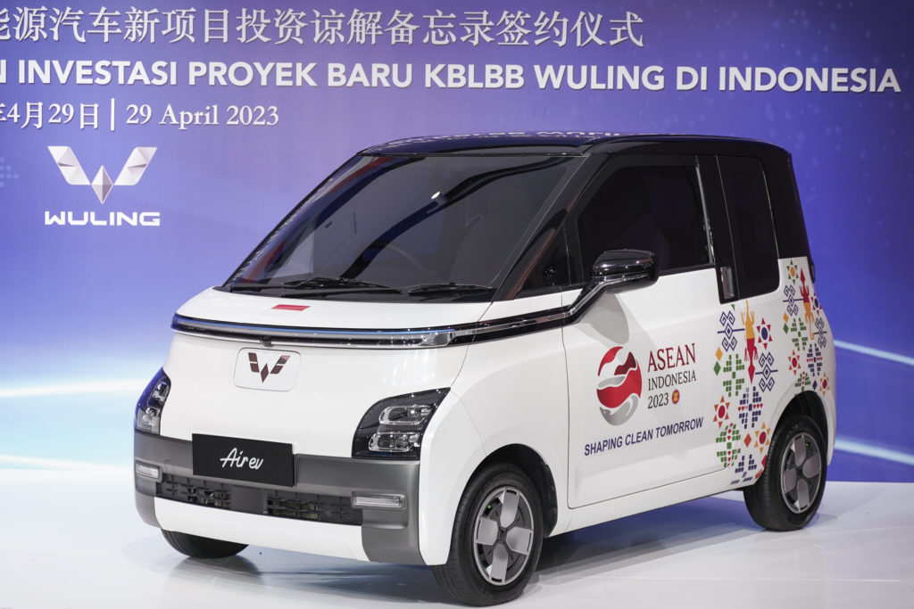 Wuling Air ev Ready to Support ASEAN Summit 2023 in Labuan Bajo as Official Car Partner Wuling Air ev Ready to Support ASEAN Summit 2023 in Labuan Bajo as Official Car Partner