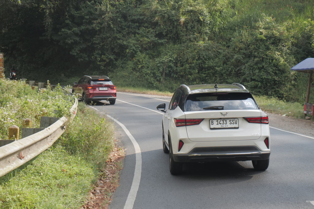Wuling Alvez All At Once Driving Experience Passed 330 Km From Malang - Kediri - Solo Wuling Alvez All At Once Driving Experience Passed 330 Km From Malang - Kediri - Solo