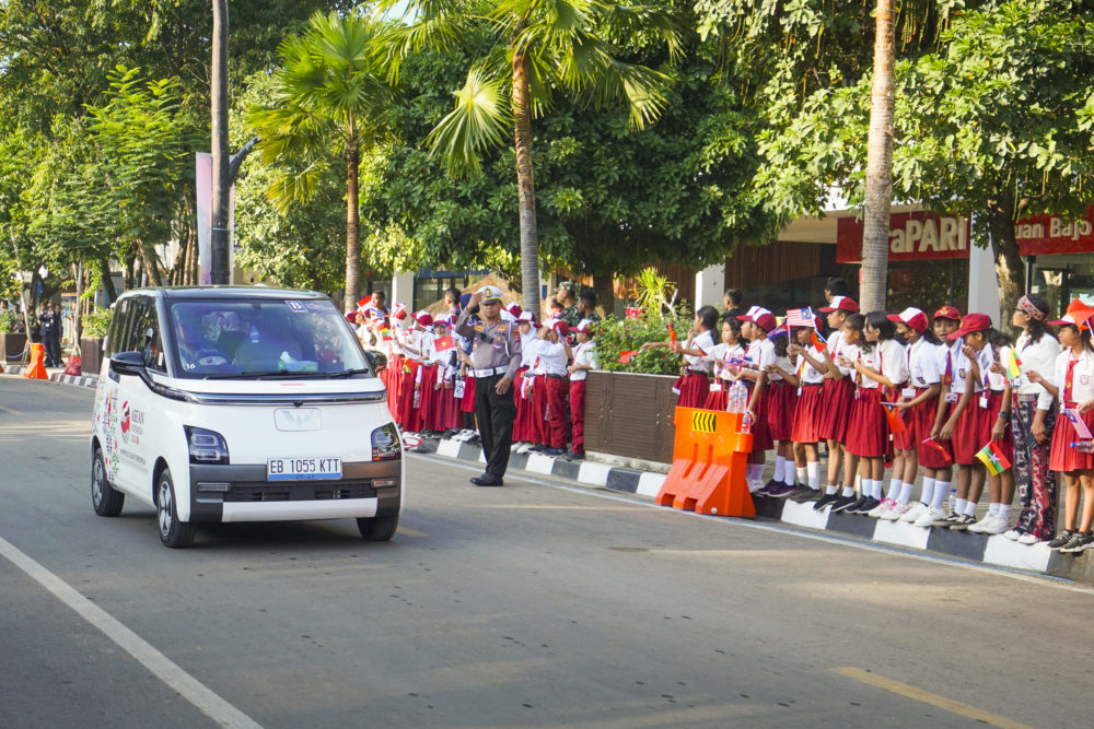 Wuling kini mencatatkan sejarah baru melalui kesuksesannya di KTT ASEAN 2023 Labuan Bajo. 1000x667