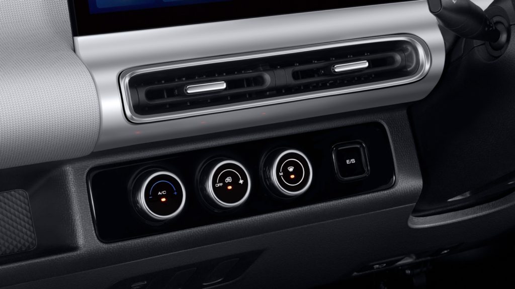 Cara Kerja Sistem AC Mobil Listrik dan Perawatannya