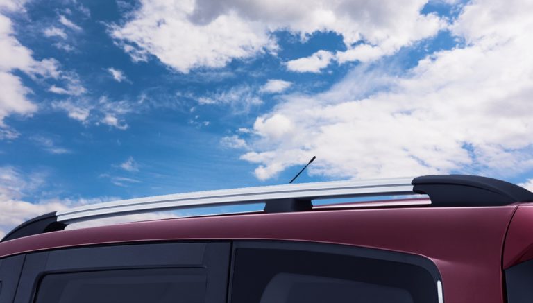 Image Apa Sebenarnya Fungsi Roof Rail Mobil?