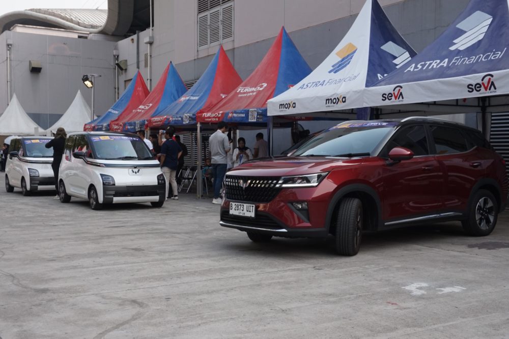 Antusiasme pengunjung booth Wuling terhadap lini produk yang hadir juga ditandai dengan jumlah aktivitas test drive yang mencapai 1.619 pengunjung 1000x667