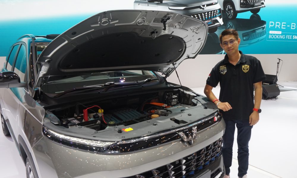 Frans Tim Teknis Wuling Almaz Indonesia mengapresiasi konsistensi Wuling dalam berinovasi yang kali ini hadir dalam wujud New Almaz RS. 1000x600