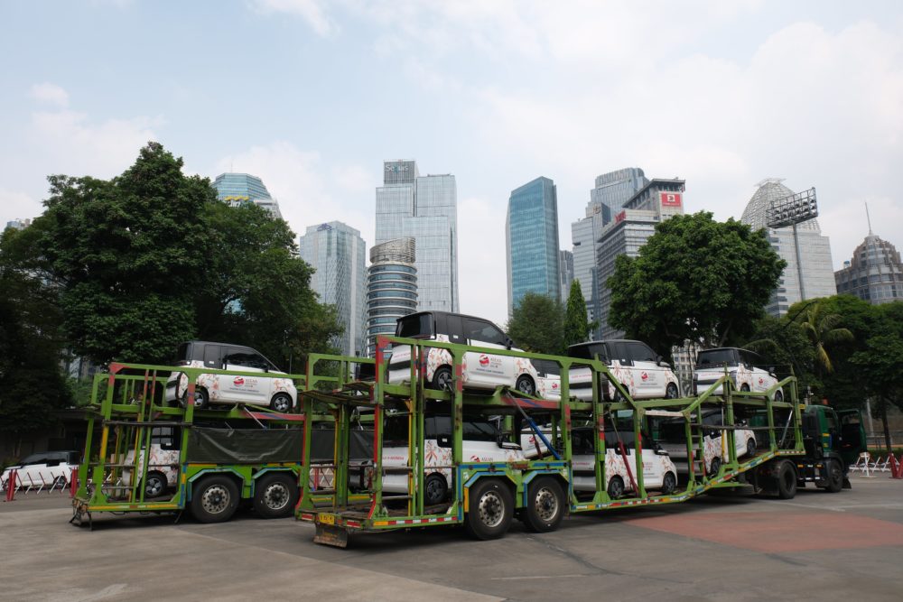 Seluruh unit Air ev yang akan digunakan saat KTT ASEAN 2023 Jakarta mendatang telah tiba di kawasan Gelora Bung Karno Senayan 1000x667