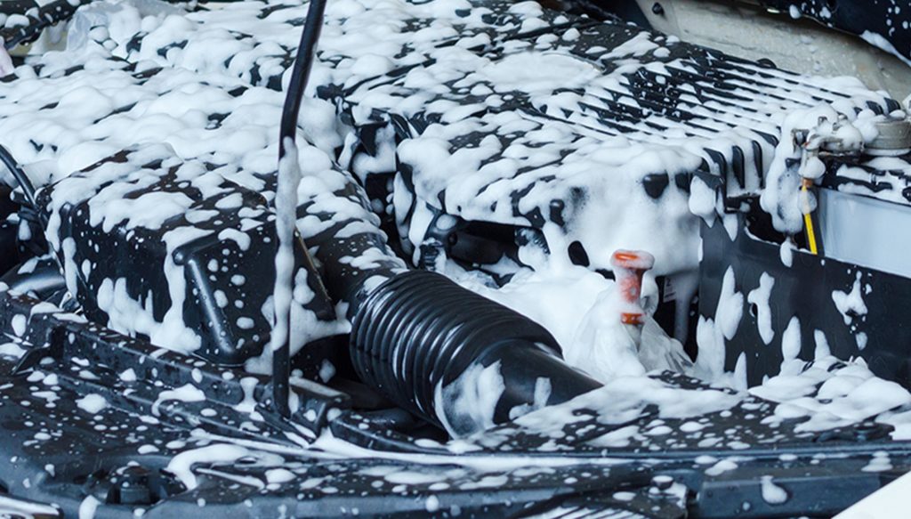 Thumbnail Cara Cuci Mesin Mobil dan Kisaran Biayanya