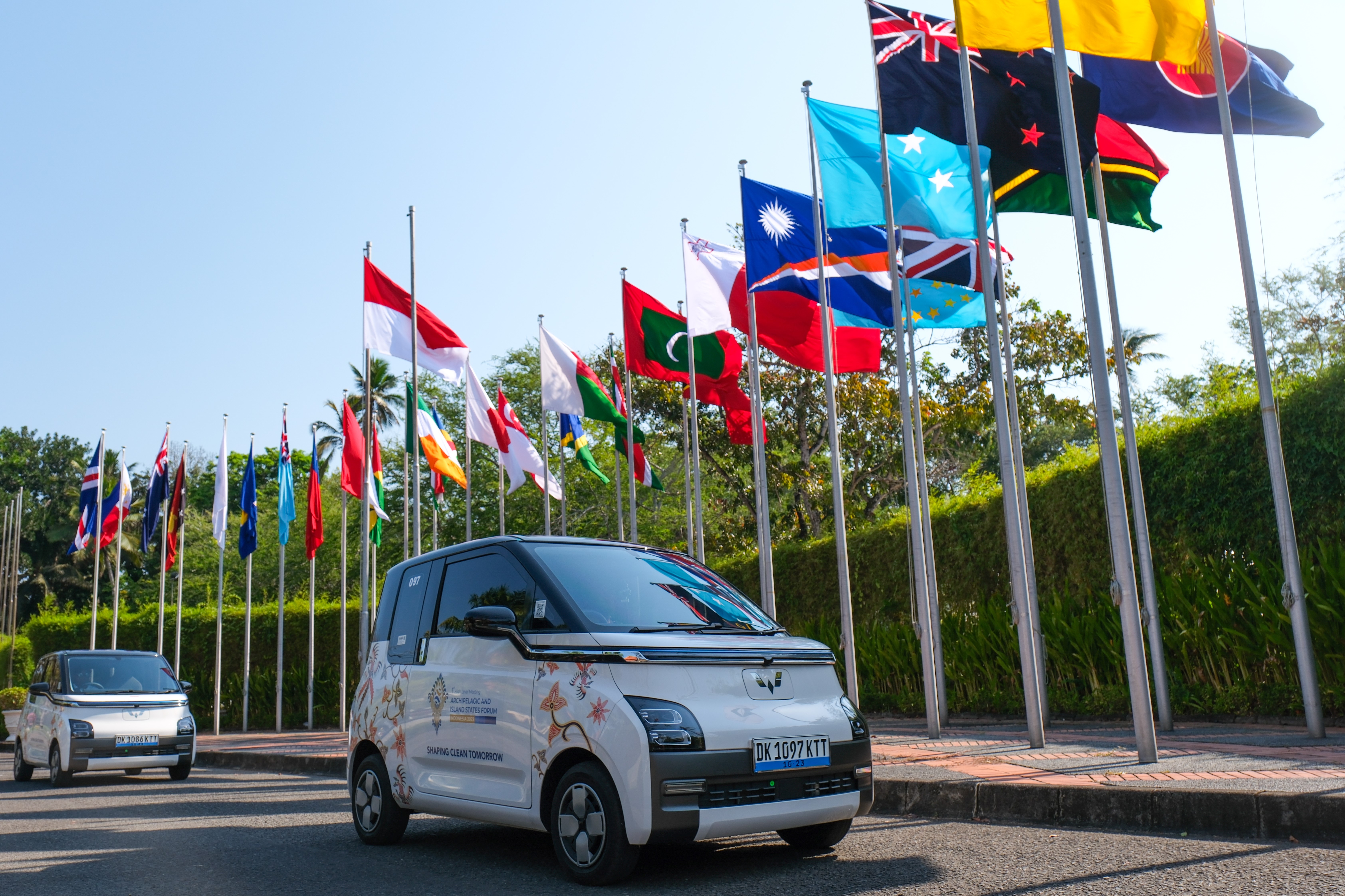 Image Wuling Air ev Becomes the Official Car Partner of the AIS Forum 2023 Summit