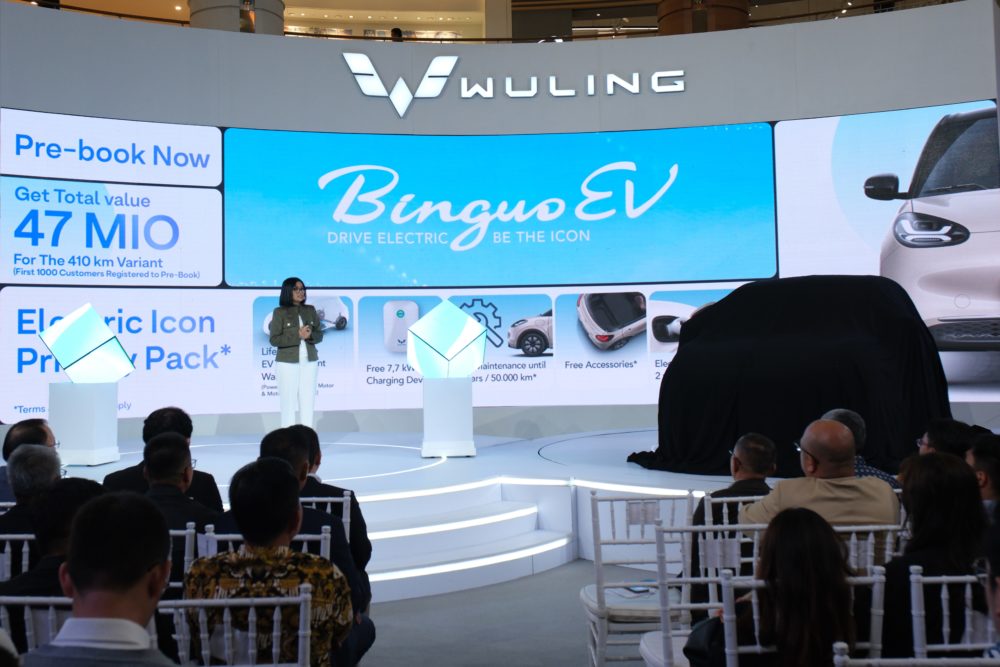 Konsumen dapat melakukan pemesanan Wuling BinguoEV mulai hari ini dengan beragam keuntungan dalam rupa Electric Icon Priority Pack 1000x667