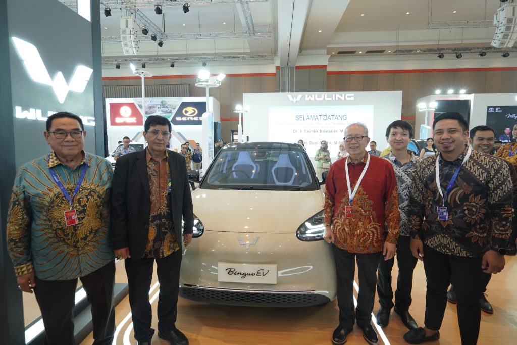 Wuling Displays the Exterior and Interior of the Newest Electric Car, BinguoEV at GIIAS Bandung Wuling Displays the Exterior and Interior of the Newest Electric Car, BinguoEV at GIIAS Bandung