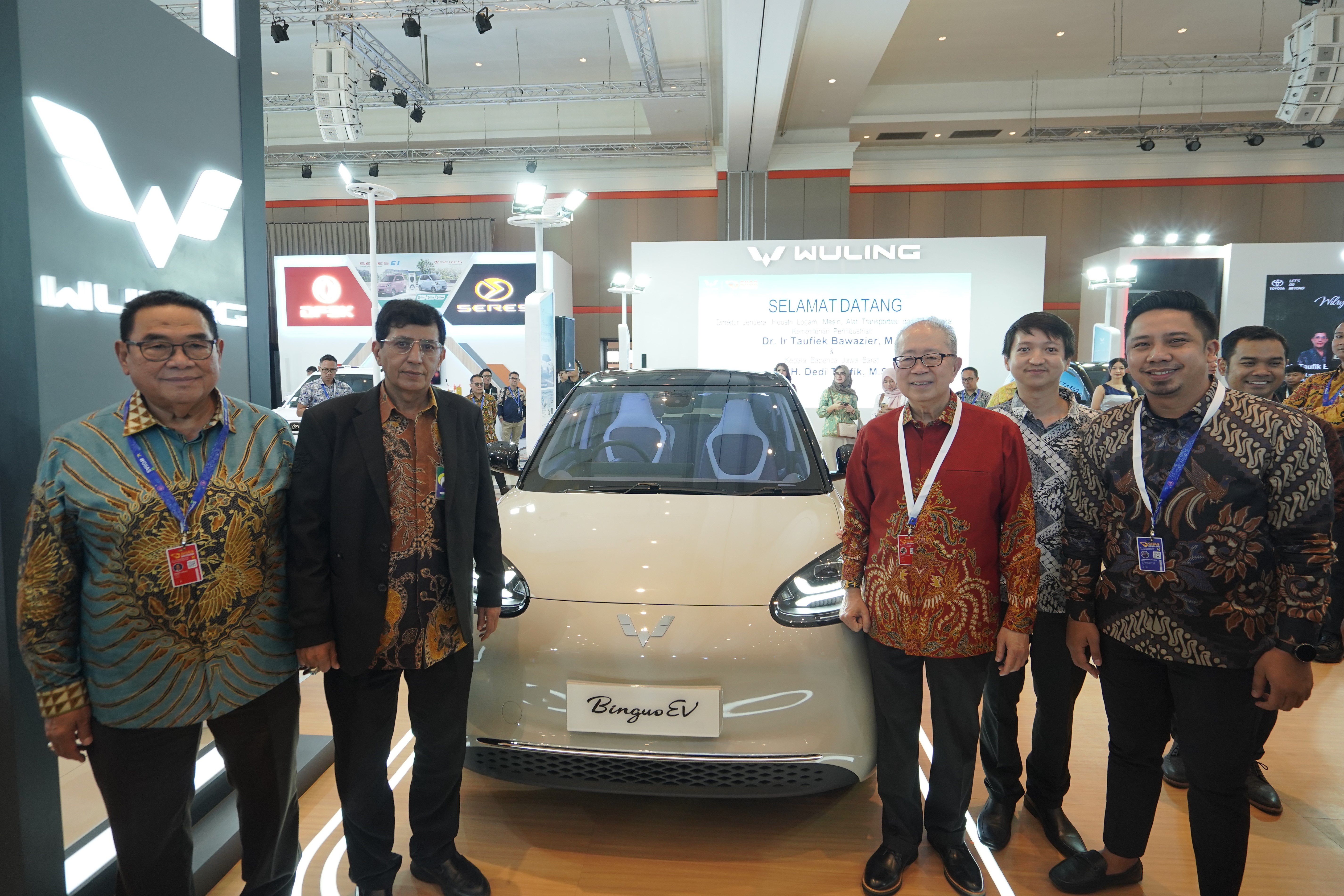 Image Wuling Menampilkan Eksterior dan Interior Mobil Listrik Terbaru, BinguoEV di GIIAS Bandung