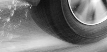 Image Understanding Aquaplaning: Causes, Signs, and Prevention