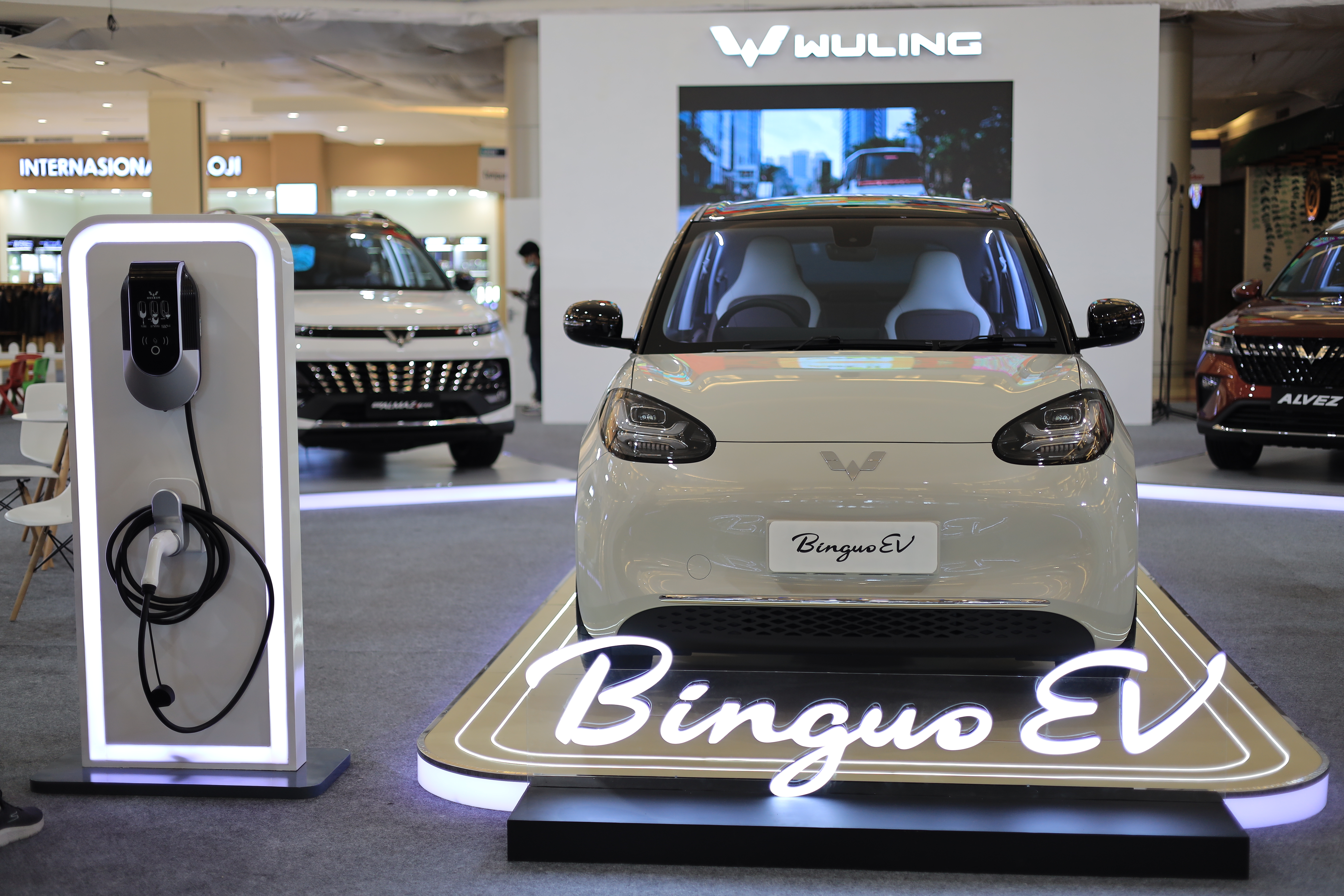 Image Mobil Listrik Kedua Dari Wuling yakni BinguoEV Resmi Dipasarkan Di Kota Makassar