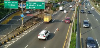 Image What is a Contraflow System & Tips for Safe Driving in This Area
