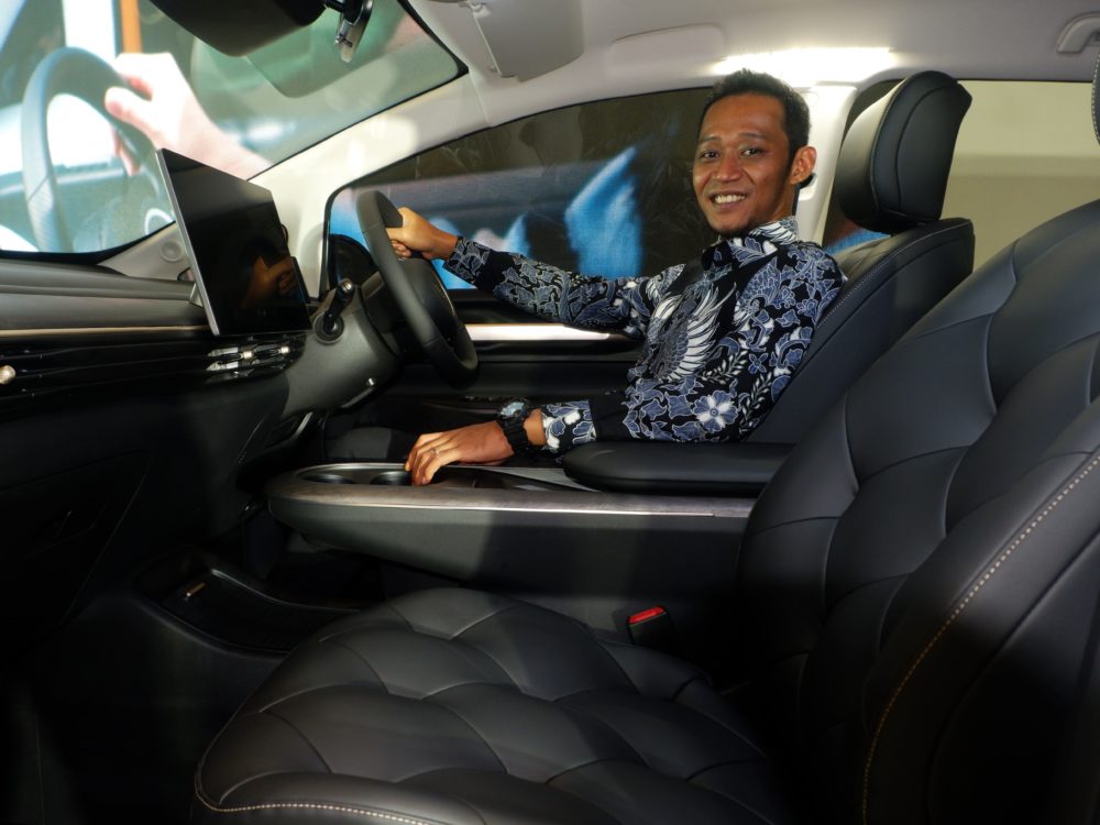 Cloud EV Menawarkan Kenyamanan Dengan Ragam Fitur Inovatif Sehingga Penumpang dan Pengemudi Merasakan Pengalaman Berkendara Yang Berkelas 1000x750