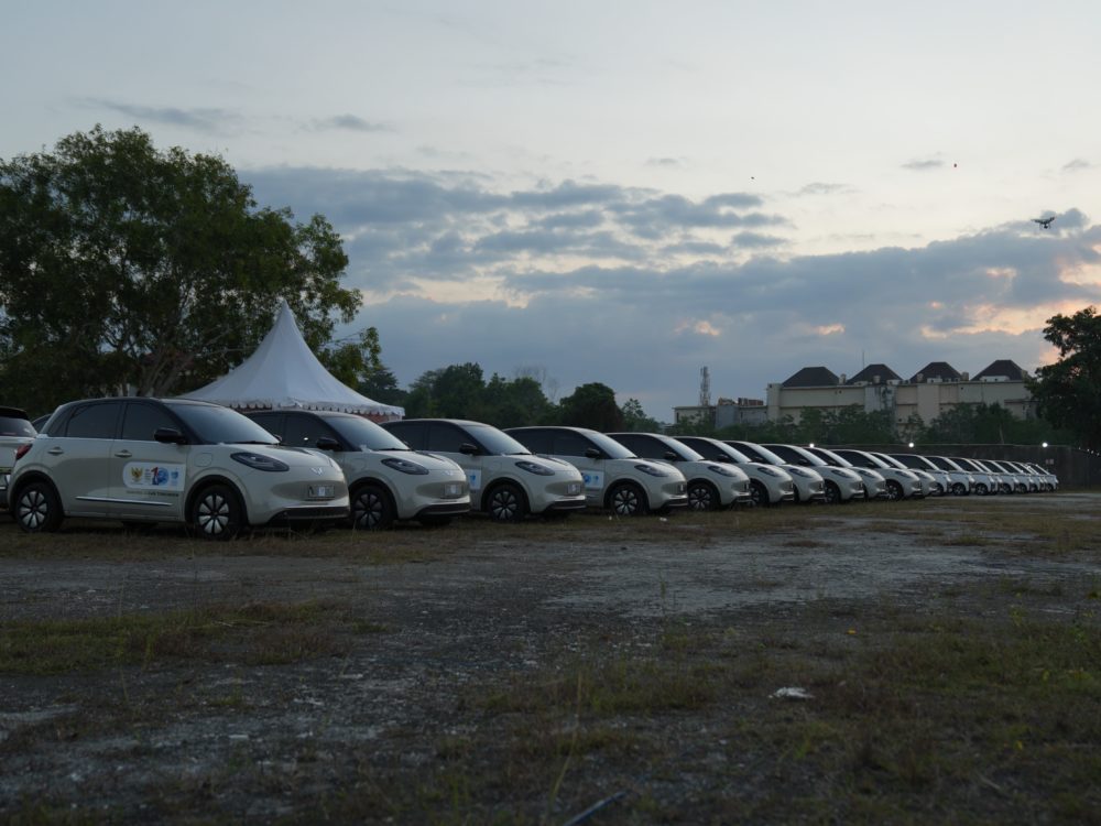 Turut hadir Wuling BinguoEV yang mendukung pengalaman berkendara yang premium bagi para delegasi. 1000x750