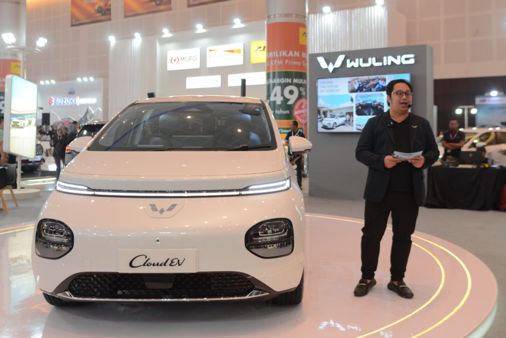 Wuling Cloud EV mengutamakan kenyamanan dan ketenangan premium yang diintegrasikan dengan inovasi berkendara modern untuk memberikan pengalaman berkendara yang maksimal 1000x667