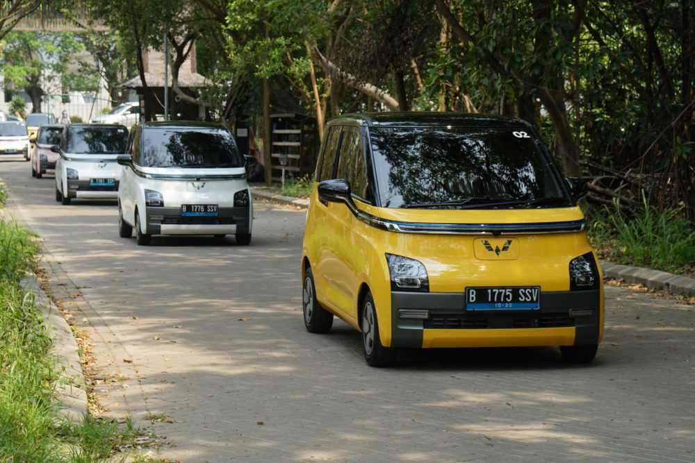 Bagi pelanggan yang memesan Air ev Long Range dan semua tipe BinguoEV dan Cloud EV mendapatkan 7kW charging device untuk pengisian daya di rumah 1000x667