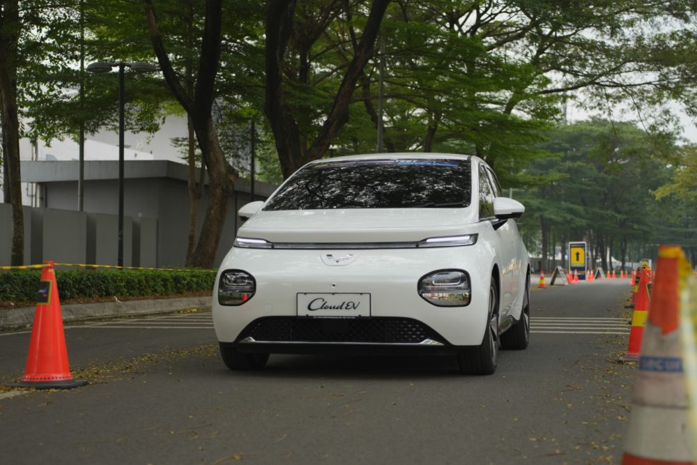 CloudEV menjadi produk yang paling banyak di Test Drive oleh pengunjung di Wuling GIIAS 2024 1000x667